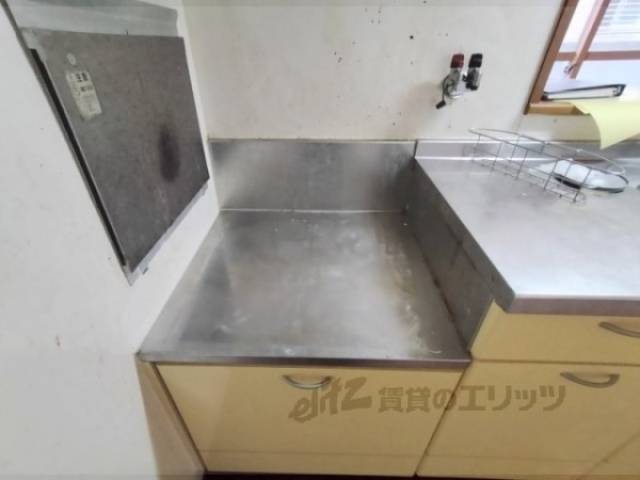 キッチン　コンロ置場