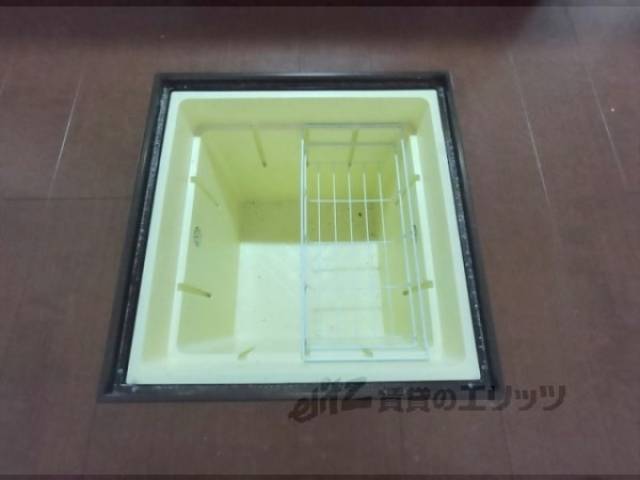 キッチン　床下収納