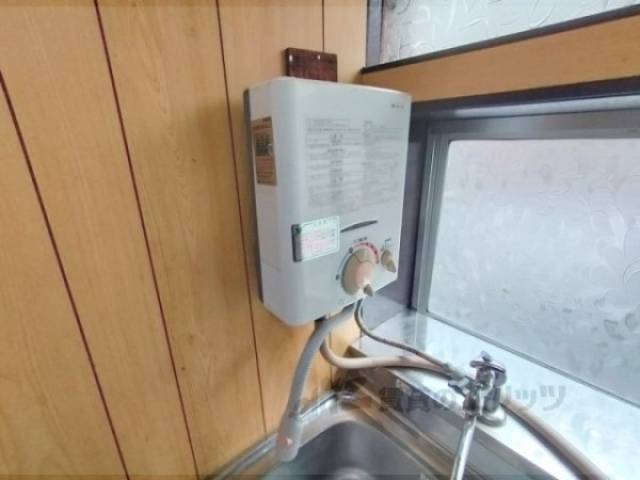 キッチン　給湯器