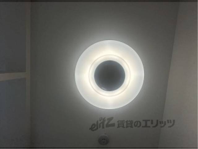 洋室　シーリングライト