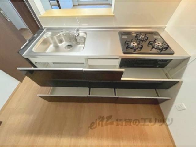 キッチン下部収納