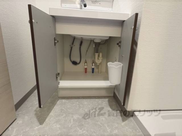 洗面所　収納下部