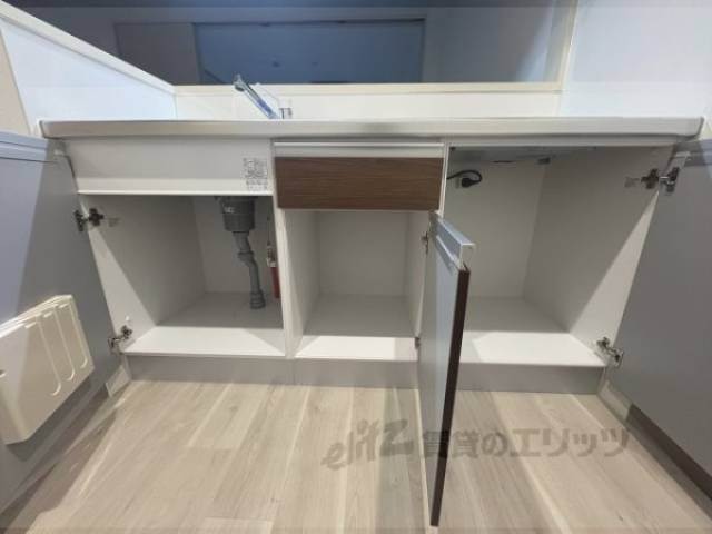 キッチン　収納下部