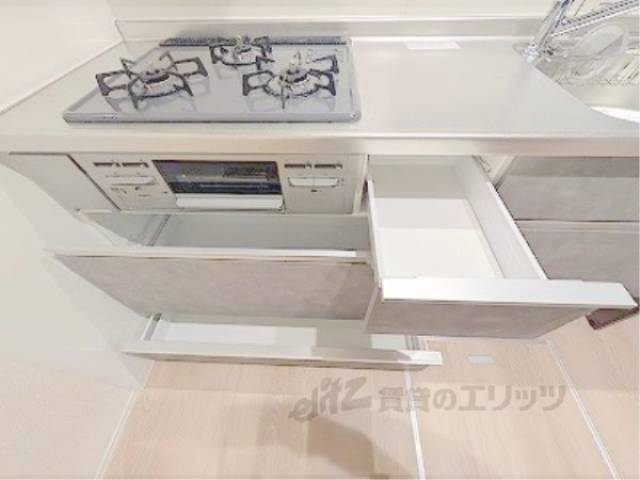 キッチン　キッチン下部収納