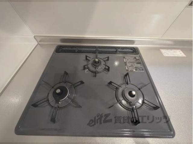 キッチン　ガス3口コンロ