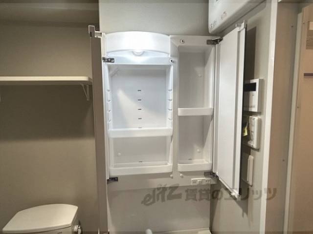 収納　洗面台上