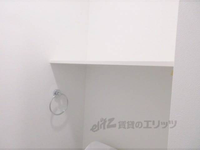 トイレ　上部収納