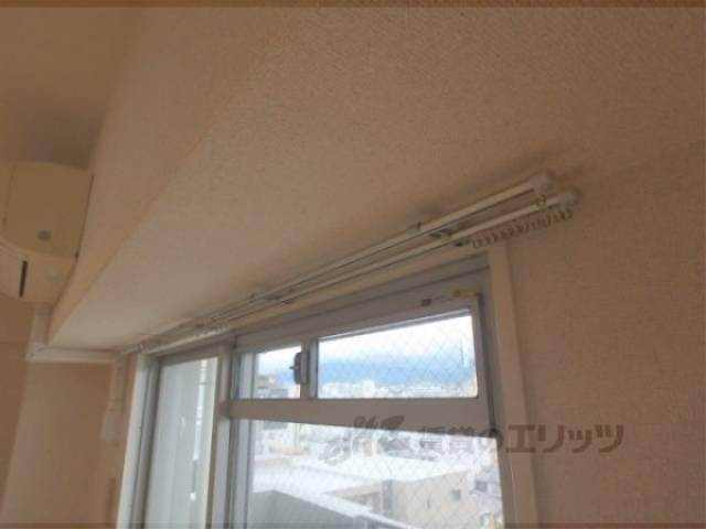 カーテンレール