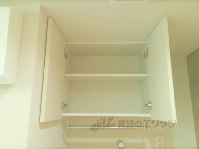 洗濯機置場　上部収納