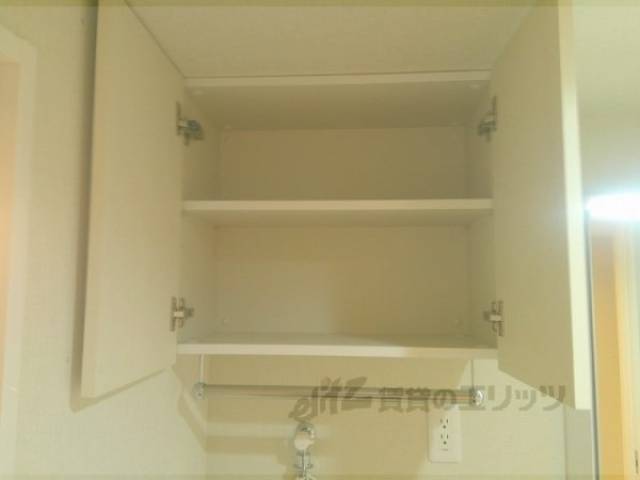 洗濯機置場　上部収納