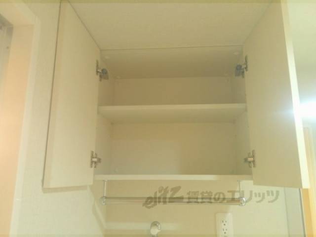 洗濯機置場　上部収納