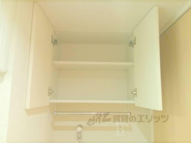 洗濯機置場　上部収納