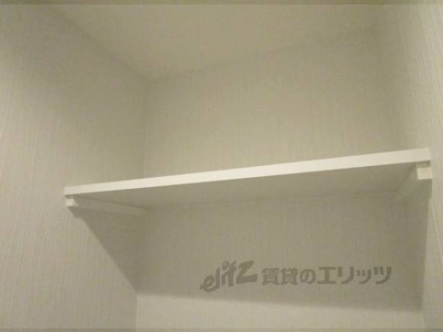 トイレ　上部棚
