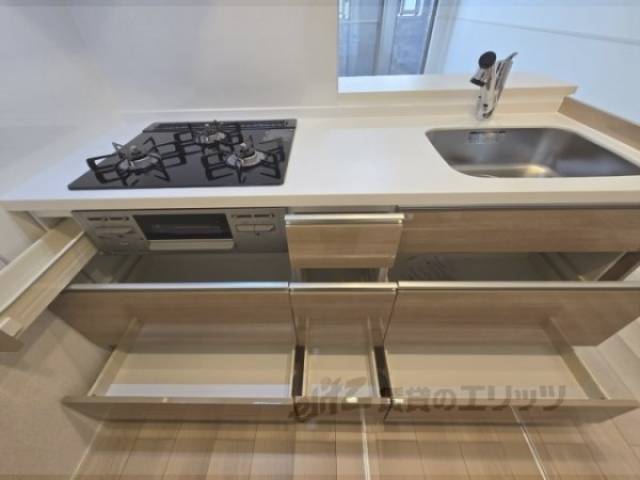 キッチン　収納