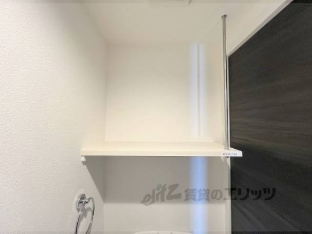 トイレ　トイレ上部収納