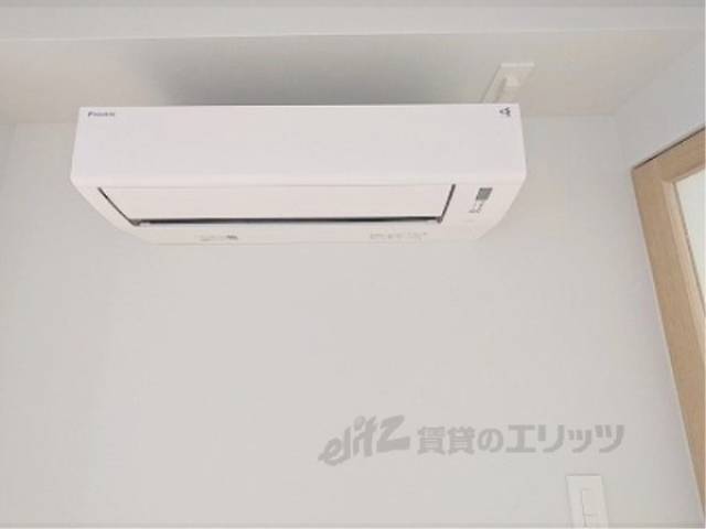 洋室　エアコン