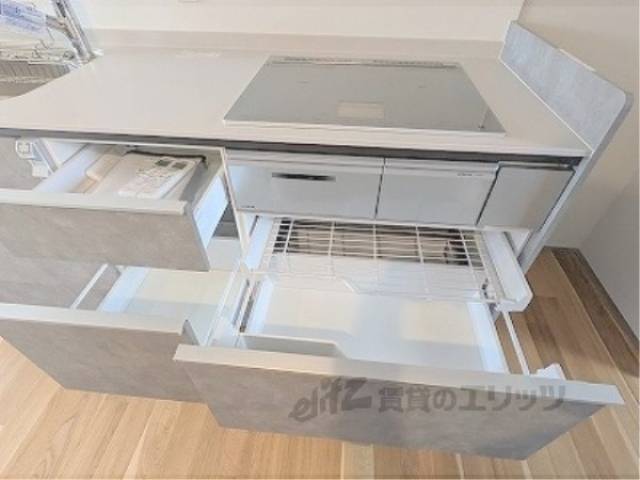 キッチン　キッチン下部収納