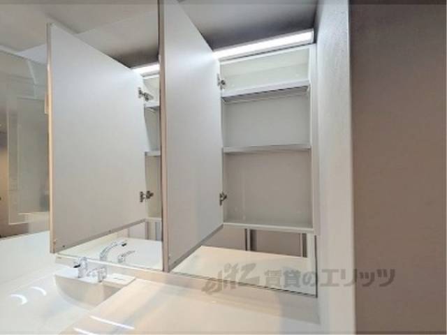 洗面所　洗面所収納