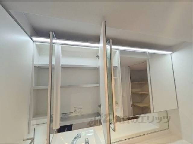 洗面所　洗面所収納