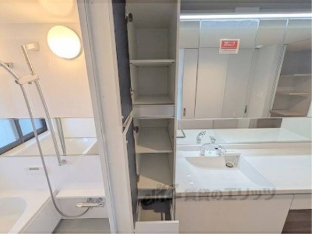 洗面所　棚収納