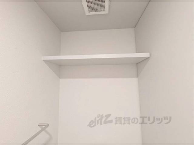 トイレ　トイレ収納