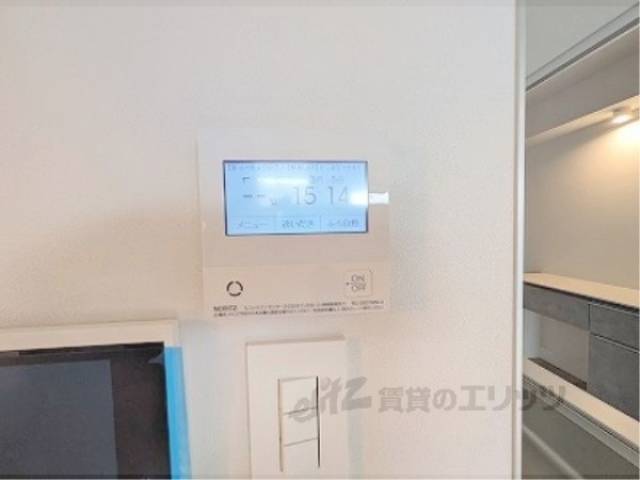 リビング　給湯器パネル