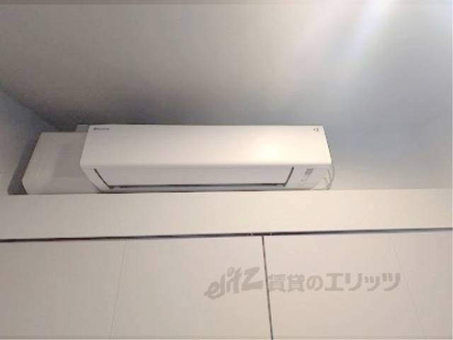 洋室　エアコン