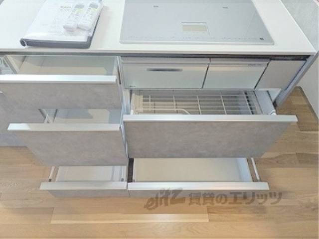 キッチン　キッチン下部収納