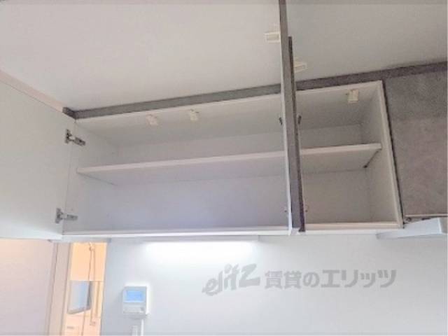 キッチン　キッチン上部収納