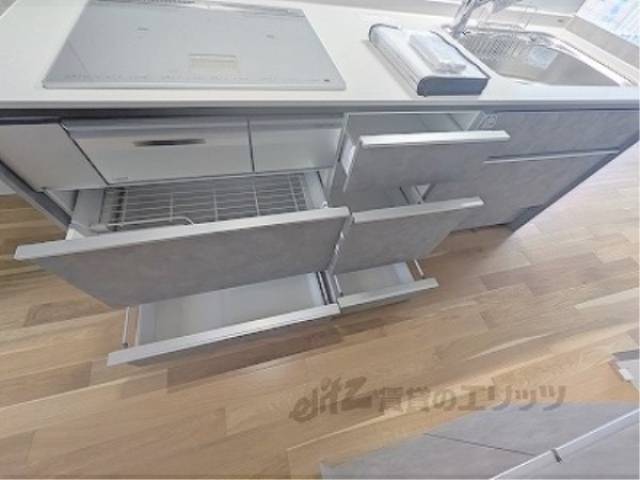 キッチン　キッチン下部収納