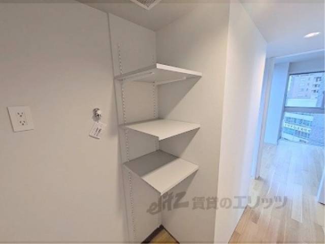 洗濯機置場　収納