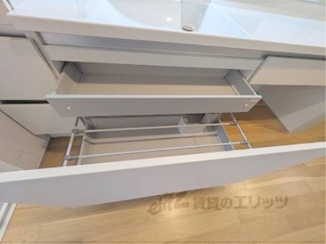 洗面所　下部収納