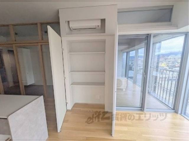 リビング　リビング収納