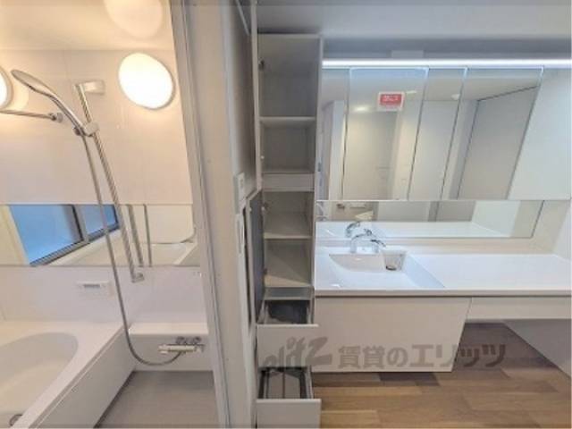 洗面所　棚収納