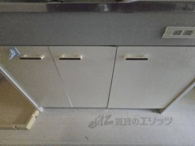 キッチン　収納