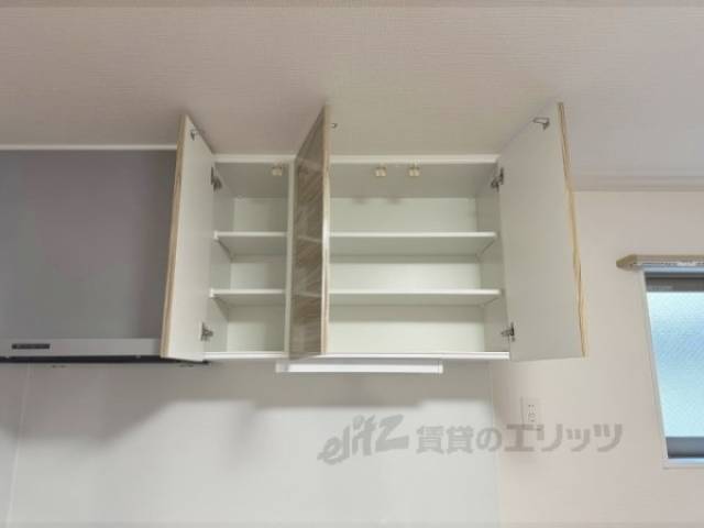 キッチン　上収納