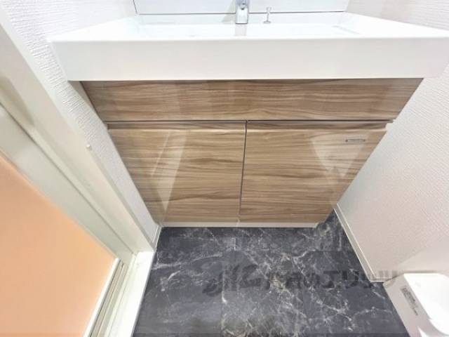 洗面所　下部収納