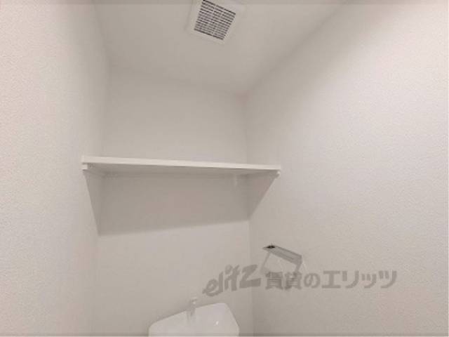 トイレ　トイレ上部収納