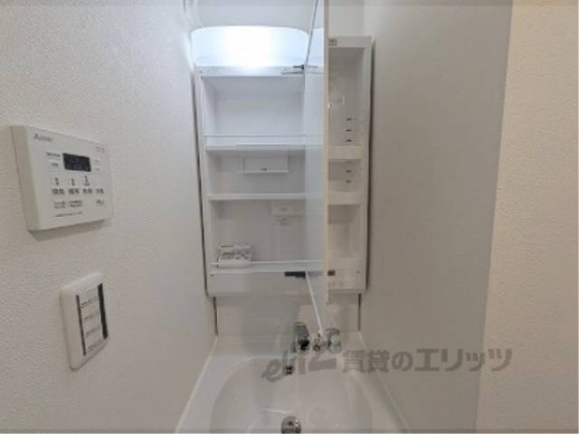 洗面所　洗面台収納