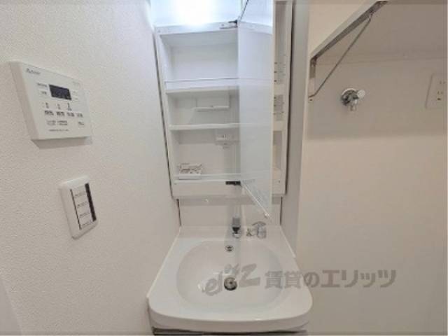 洗面所　洗面所収納