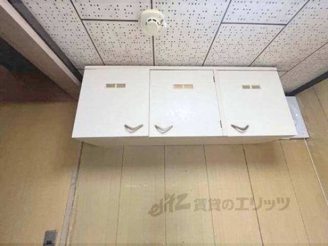 キッチン　上部収納