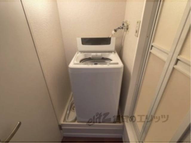 洗濯機置場　洗濯機