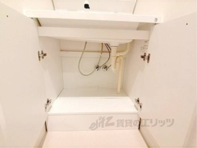 洗面所　洗面所下部収納