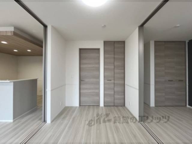洋室　5帖