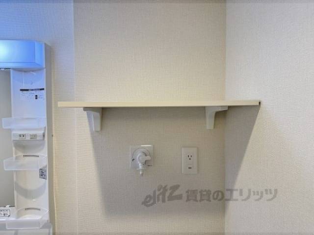 収納　洗濯機置き場上