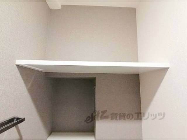 トイレ　トイレ収納