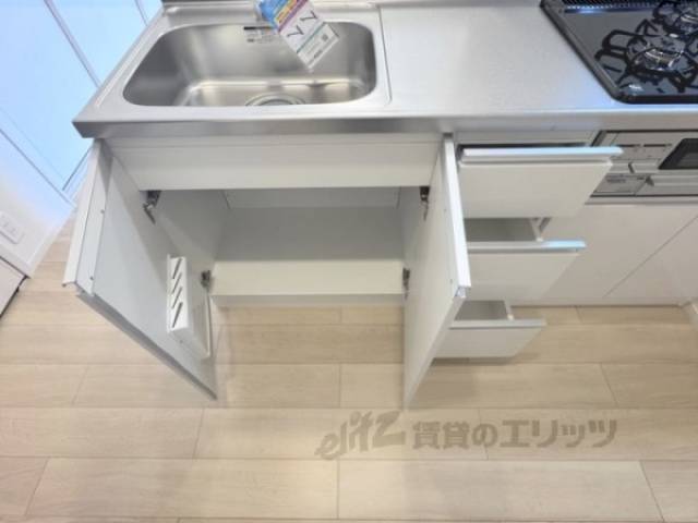 収納　キッチン下