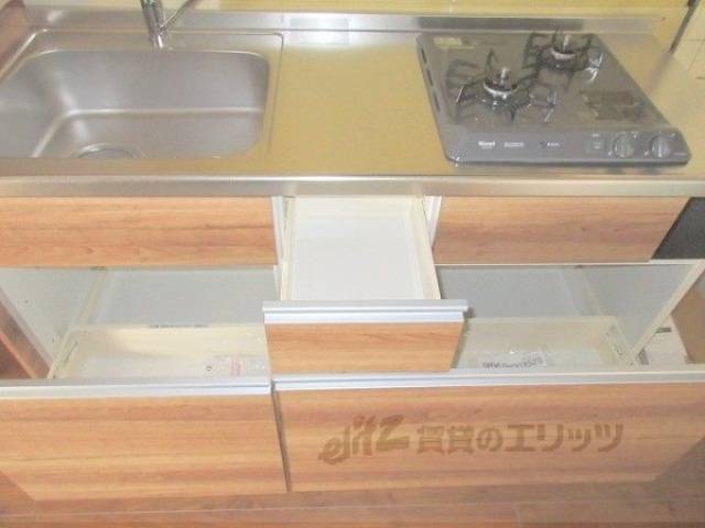 キッチン　下部収納