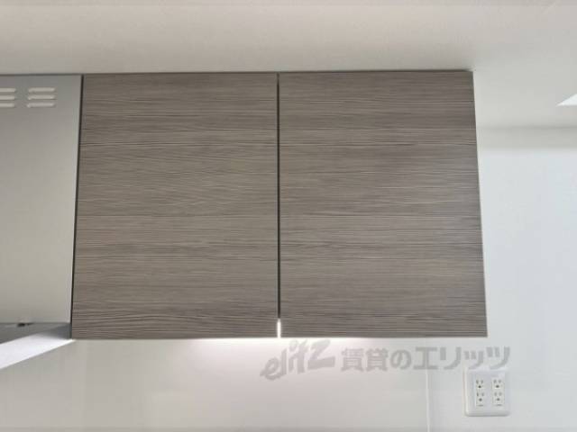 キッチン　上部収納