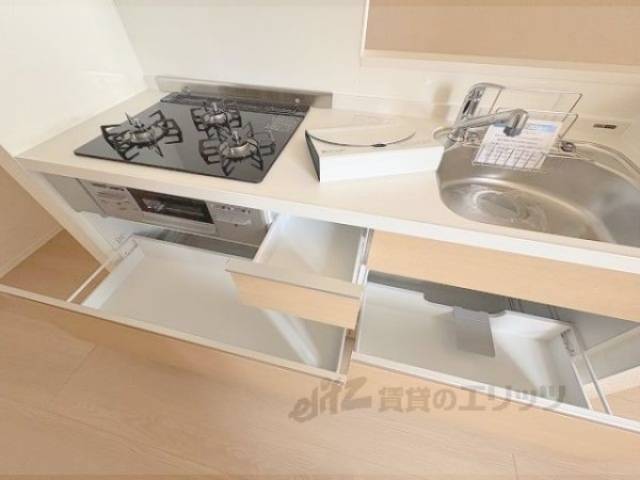 キッチン　キッチン下部収納